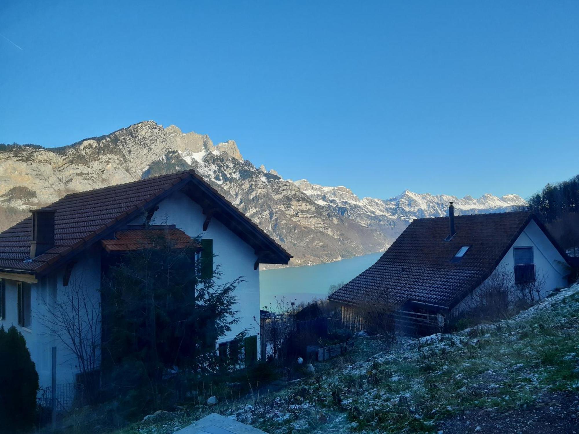 Apartment Panorama Am Walensee In Neubau-Villa Obstalden Exteriör bild